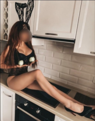 Prostituerad i Nybrostrand - Eskort Massage